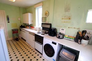 Kitchen- click for photo gallery